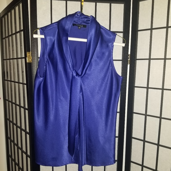 Jones New York Tops - Jones New York silky top